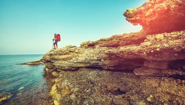 Bilfria Turism Människor Reser Med Ryggsäckar Utomhus — Stockfoto