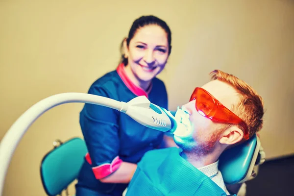 Tanden Bleken Tandheelkundige Kliniek Voor Mooie Patienta — Stockfoto