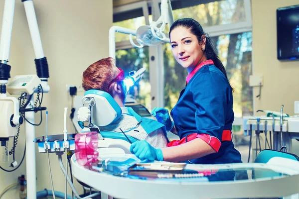 Sbiancamento Dei Denti Clinica Dentale Abbastanza Patienta — Foto Stock