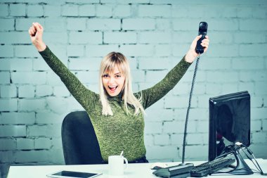 Ofiste finansal raporlar kontrol iş yürütme