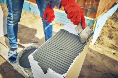 Aerated beton kirtich bir evin inşaatı