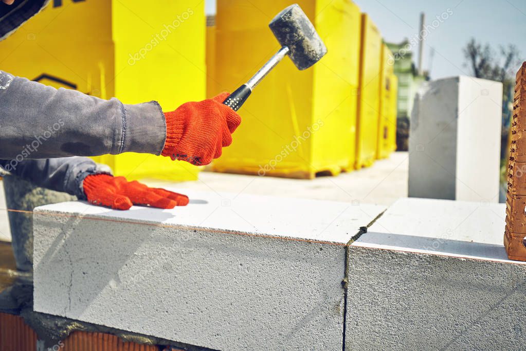 Construction of a house of aerated concrete kirtich