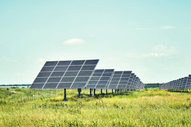 Yeşil elektrik. Metin, kopyalama alanı, web afişi, banne için yer