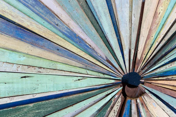 Mehrfarbiges Altes Grunge Holzpaneel Als Radialer Formhintergrund — Stockfoto
