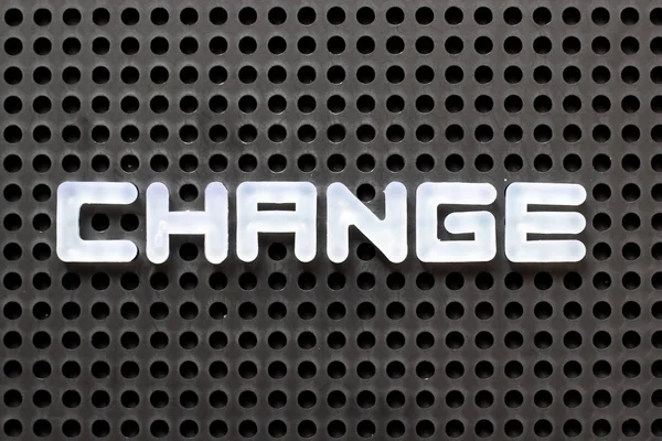 Siyah renk pegboard beyaz harf kelime değişikliği ile