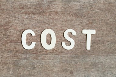 Tahta arka planda harf olarak alfabe harfi