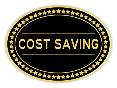 Beyaz arka planda maliyet tasarrufu kelime siyah ve altın renk etiketi