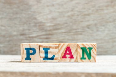 Mektup blok ahşap arka plan üzerinde kelime planı