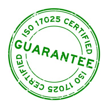 Grunge yeşil iso 17025 onaylı garantili kelime yuvarlak lastik mühür beyaz arka plan