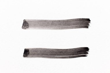 Beyaz kağıtta çizgi fırçası olarak siyah renk suluboya el çizimi 