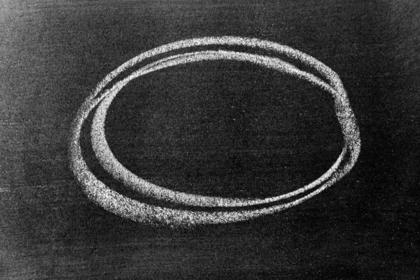Λευκό Χρώμα Κιμωλία Χέρι Σχέδιο Κύκλο Οβάλ Σχήμα Μαύρο Φόντο — Φωτογραφία Αρχείου