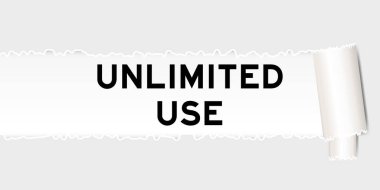 Yırtık parça altında sınırsız kelime kullanımı olan yırtılmış gri kağıt arkaplanı