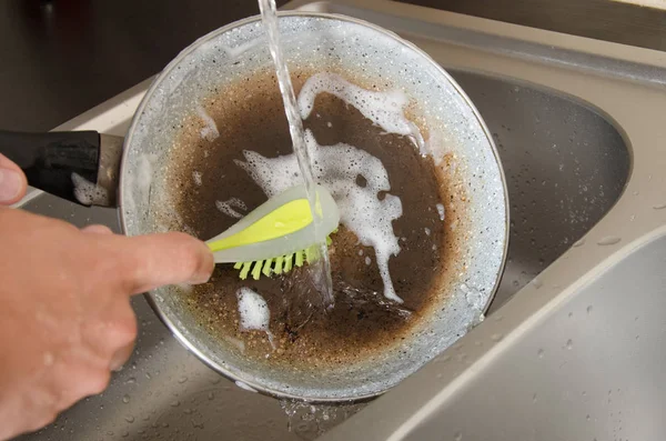 Посудомийна Машина Миє Посуд Допомогою Миючого Засобу — стокове фото