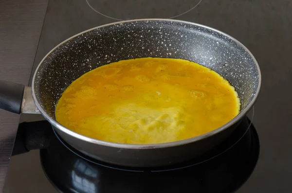 Omelette Goreng Dalam Panci — Stok Foto