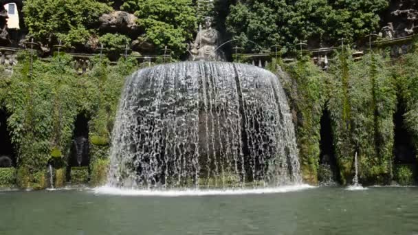 Tivoli Italien August 2018 Wasserstrahlen Strömen Aus Dem Brunnen Der — Stockvideo