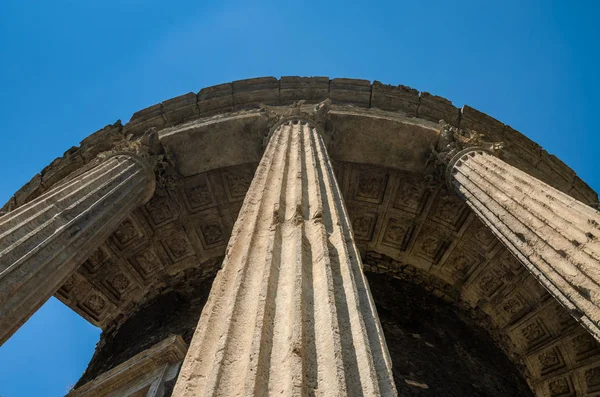 Rovine Con Colonne Dell Antico Tempio Della Dea Vesta Tivoli — Foto Stock