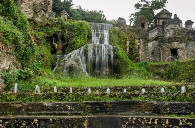 Roma, İtalya - Ağustos 2018: Park tutarla Çeşme Villa D'Este Tivoli, antik Çeşme