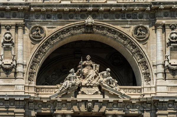 Рома Италия Августа 2018 Скульптуры Строительстве Правосудия Риме — стоковое фото