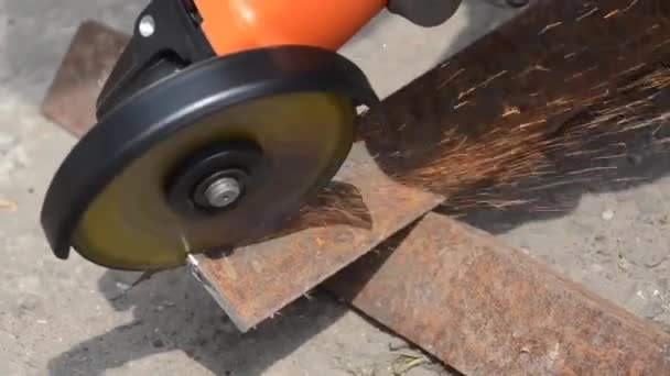 Worker Cuts Metal Grinder Sparks Fly — Stock Video