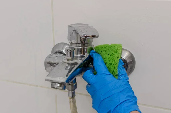 Housekeeper Cleans Bathroom Household Chemicals — Stock Photo, Image