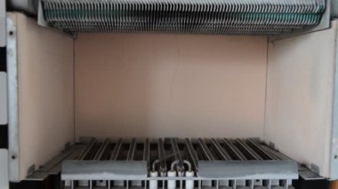 Gaz ısıtıcıda yanar ve sonra dışarı çıkar.