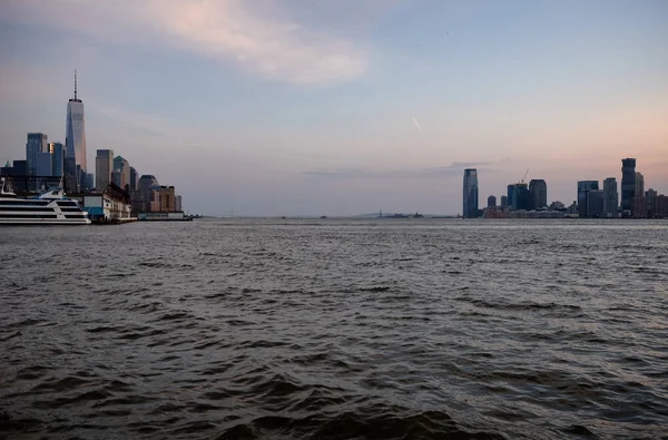 Panoramę Nowego Jorku Miejskich Drapacze Chmur Nad Rzeką Hudson Manhattan — Zdjęcie stockowe