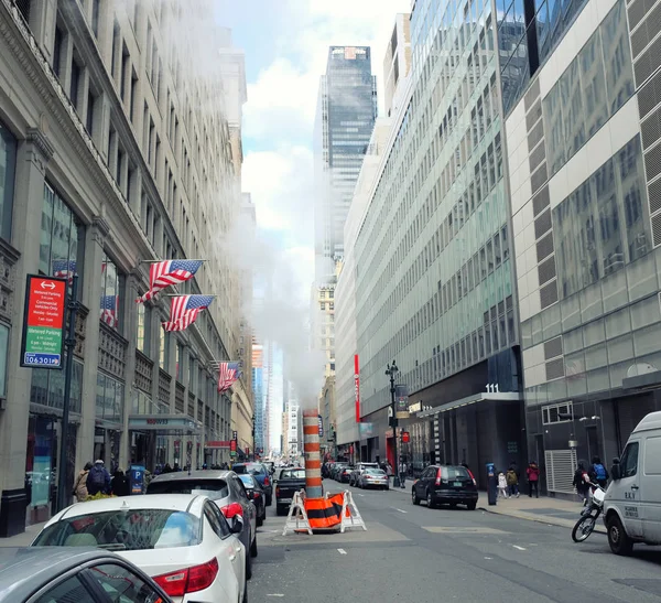 Ventilatore di vapore su una strada di New York City — Foto Stock