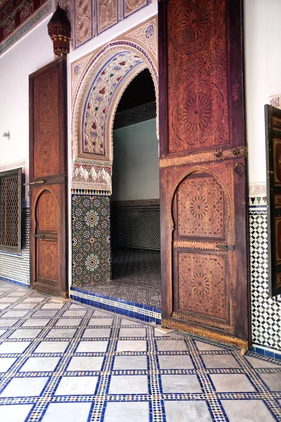 El bahia palace 博物馆内部在马拉喀什 — 图库照片