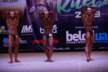 7 Nisan 2019 'da Kiev Politeknik Enstitüsü' ndeki Kiev City vücut geliştirme kupasındaki erkekler performansı