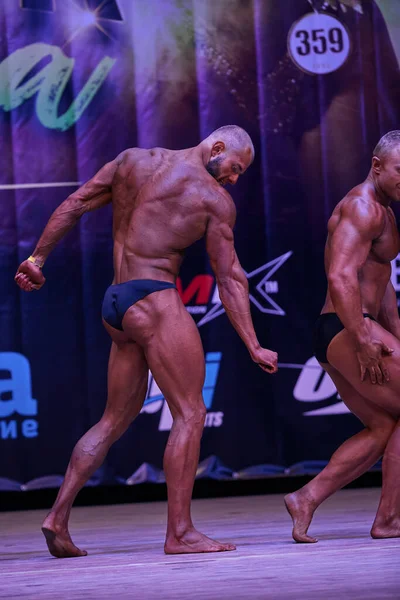Ανδρική Παράσταση Στο Κύπελλο Bodybuilding Του Κιέβου Στις Εγκαταστάσεις Του — Φωτογραφία Αρχείου