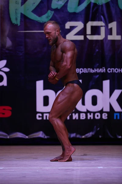 Mænds Ydeevne Kiev City Bodybuilding Cup Lokaler Kiev Polytechnic Institute - Stock-foto
