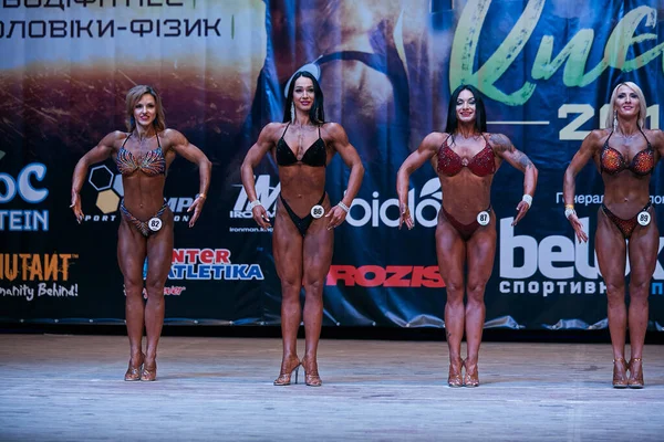 Kvinnors Prestation Vid Kiev City Bodybuilding Cup Kiev Polytechnic Institutes — Stockfoto