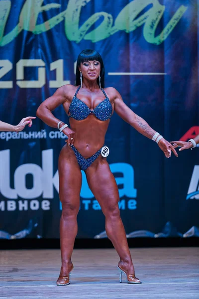 Γυναικεία Παράσταση Στο Κύπελλο Bodybuilding Του Κιέβου Στις Εγκαταστάσεις Του — Φωτογραφία Αρχείου