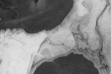 Soyut siyah mürekkep lekesi. Suluboya kağıdına Çin mürekkep arkaplanı. 