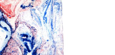 Soyut mürekkep arkaplanı. Mermer tarzı. Beyaz kağıda siyah boya dokusu. Ağ ve oyun tasarımı için duvar kağıdı. Grunge çamur sanatı. Kalem suyunun makro resmi. Koyu Smear