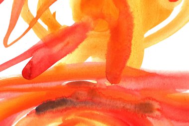 Kırmızı ve turuncu stokes mermer tarzında beyaz kağıt üzerine sıçrayan el boyalı suluboya arka plan.