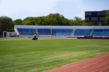 Stadyumdaki boş stantlar. Kimse yok.