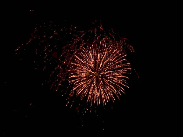 Prachtig Vuurwerk Terno Zwarte Lucht Geïsoleerd — Stockfoto