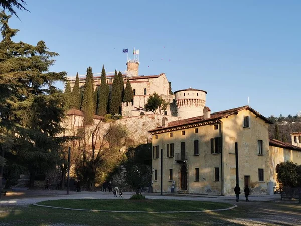 Prachtig Panorama Van Brescia Castle Gezien Bij Zonsondergang Hoge Kwaliteit — Stockfoto