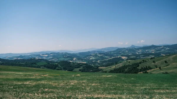 Emilian Tepelerinde Yeşil Bitki Örtüsü Olan Emilian Tepeleri Scandiano Reggio — Stok fotoğraf