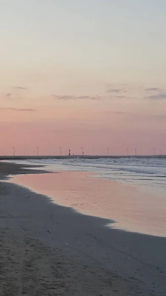 Rimini Strand Schöner Sonnenuntergang Mit Hellen Farben Und Meer — Stockfoto