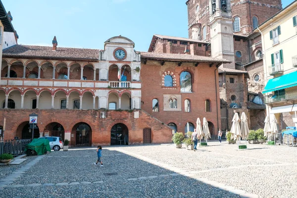 Pavia Piazza Pincipale Back Cathedral Sunny Day — Stock Photo, Image