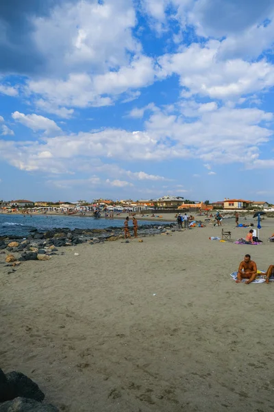 Plage Focene Ostia Côte Romaine Avec Sable Rochers Photo Haute — Photo