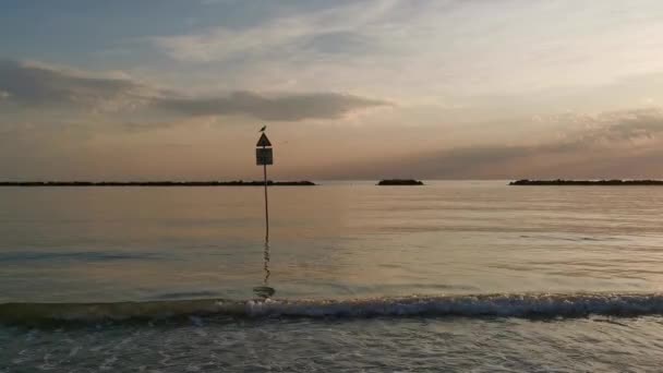 Cesenatico Von Der Seebrücke Mit Meer Strand Und Felsen Bei — Stockvideo