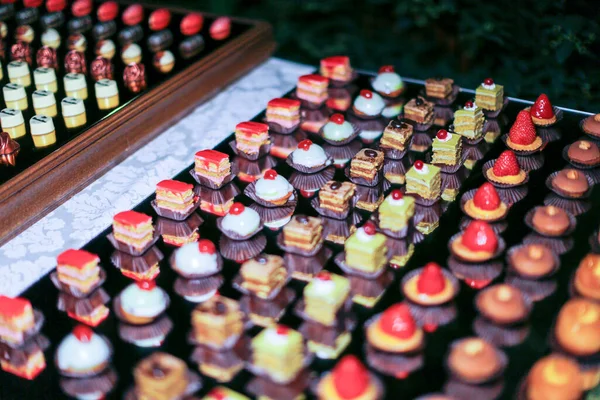 Surtido Chocolates Dulces Mesa Buffet Recepción Boda Foto Alta Calidad —  Fotos de Stock