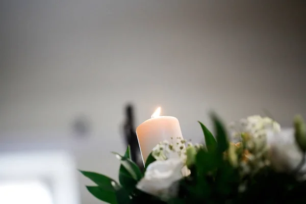 Decorazioni Ringhiere Mobili Sposa Con Bouquet Rose Foto Alta Qualità — Foto Stock