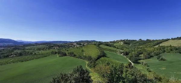 Panorama Parma Verdes Colinas Emilianas Torrechiara Castillo Día Soleado Foto — Foto de Stock