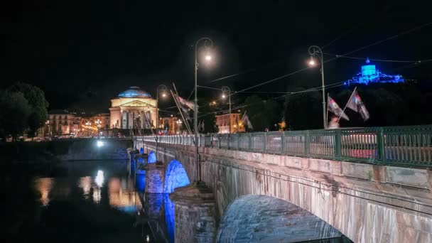 Turin Panorama Natten Bro Över Floden Med Blå Ljus Och — Stockvideo