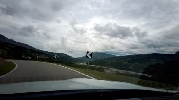 パルマの緑の丘の上の車から道路 高品質4K映像 — ストック動画