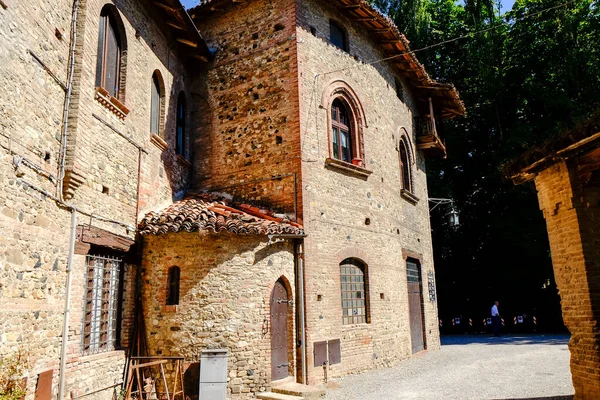 Grazzano Visconti Piacenza Panorama House Yüksek Kalite Fotoğraf — Stok fotoğraf